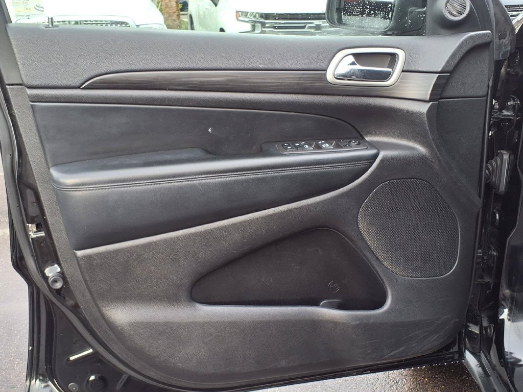 Used 2022 Jeep Grand Cherokee Laredo E RWD image 27