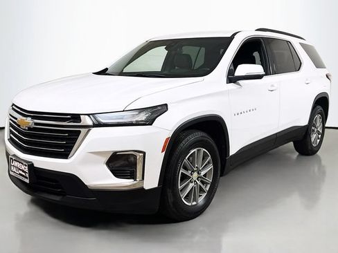 Used 2023 Chevrolet Traverse LT FWD image 1