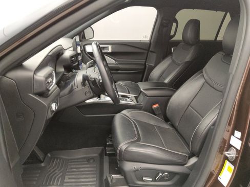 Used 2020 Ford Explorer ST w/ Premium Technology Package image 17