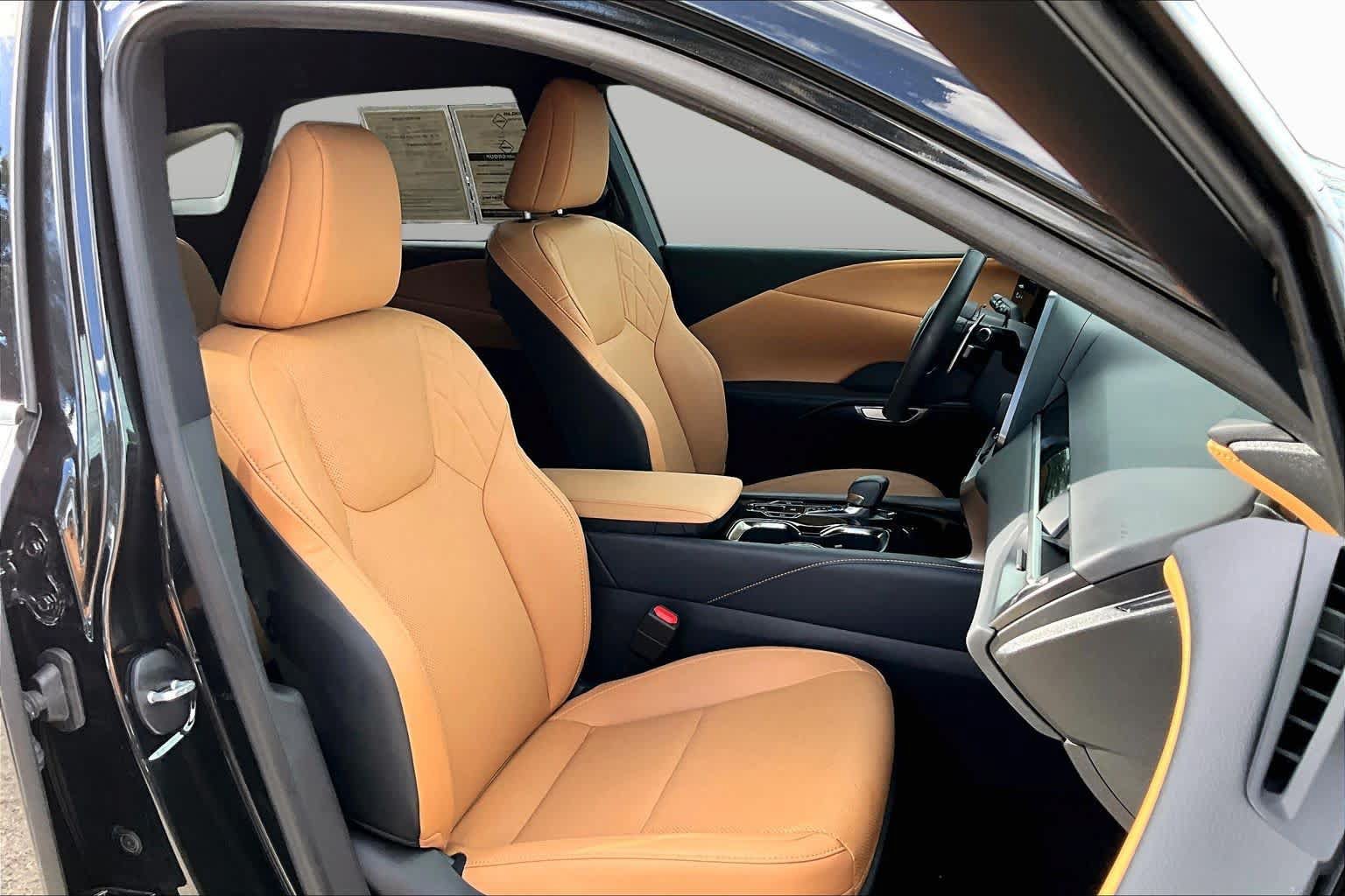 Used 2025 Lexus RX 350 FWD w/ Technology Package image 9