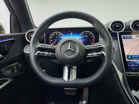 Used 2024 Mercedes-Benz GLC 300 4MATIC image 30