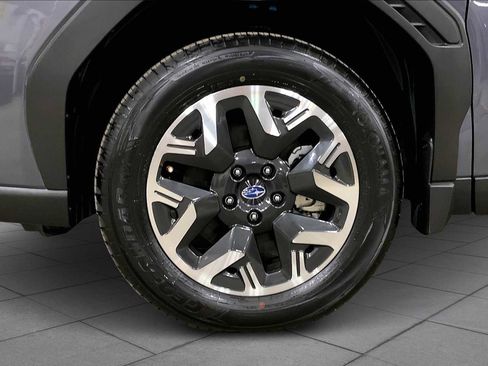 Certified 2025 Subaru Forester image 10