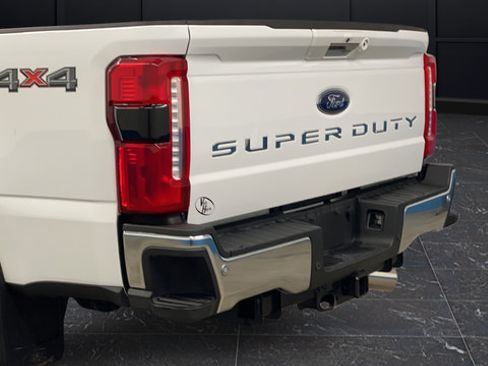 Used 2024 Ford F250 Lariat w/ Lariat Ultimate Package AWD/4WD image 45