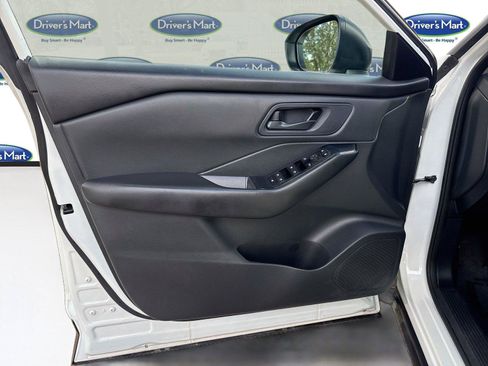 Used 2024 Nissan Rogue S FWD image 20