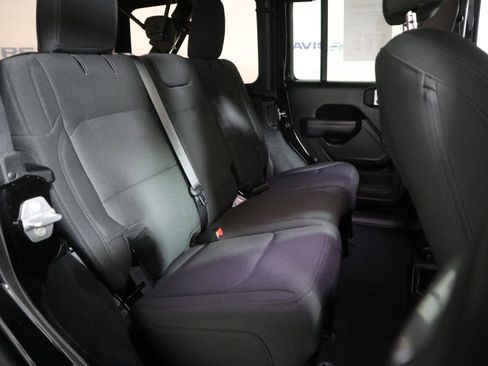 Used 2022 Jeep Wrangler Unlimited Sport AWD/4WD image 21