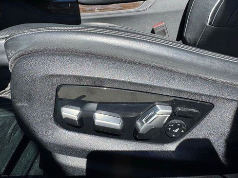 Used 2020 BMW 740i image 8