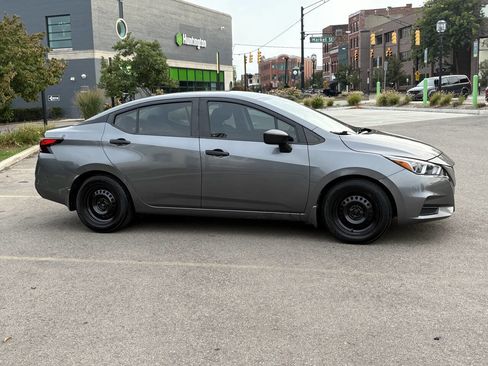 Used 2020 Nissan Versa S image 7