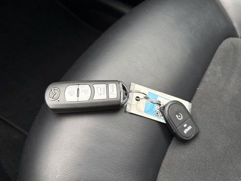 Used 2018 MAZDA CX-5 Touring w/ Preferred Equipment Package image 32