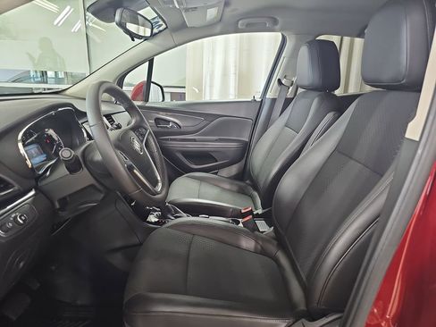 Used 2022 Buick Encore Preferred w/ Safety Package AWD/4WD image 18