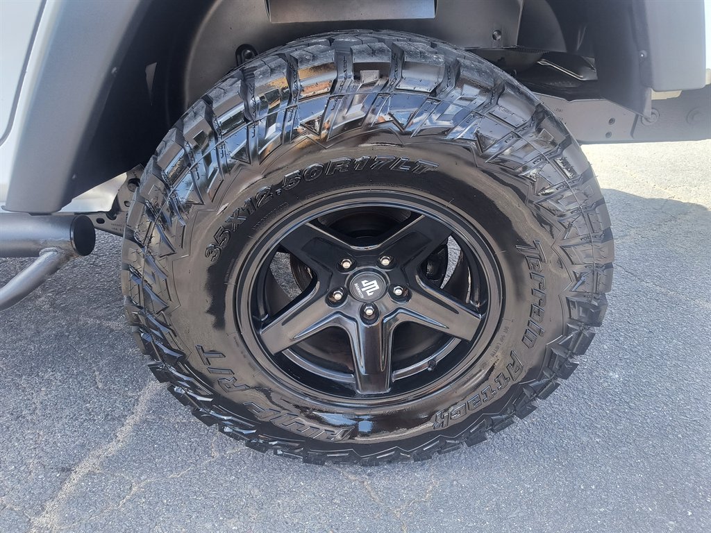 Used 2017 Jeep Wrangler Unlimited Sport w/ Quick Order Package 24S AWD/4WD image 10