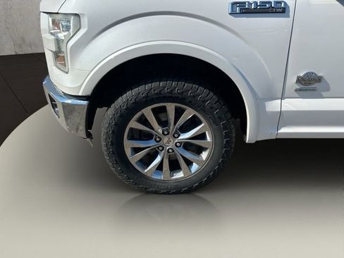 Used 2015 Ford F150 King Ranch w/ Equipment Group 601A Luxury AWD/4WD image 36