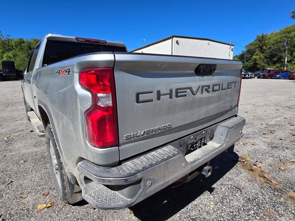 Used 2020 Chevrolet Silverado 2500 LTZ w/ LTZ Premium Package AWD/4WD image 5