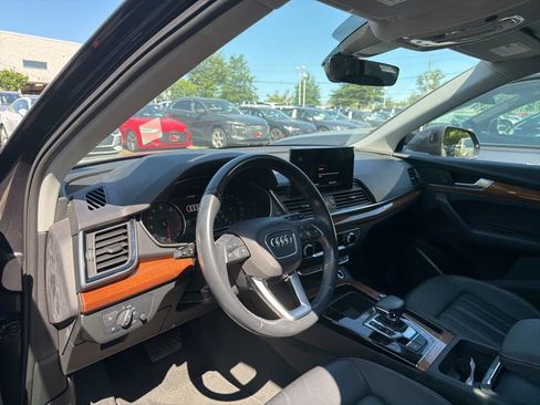 Used 2021 Audi Q5 2.0T Premium w/ Convenience Package AWD/4WD image 3