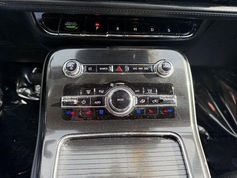 Used 2022 Lincoln Nautilus Reserve image 26