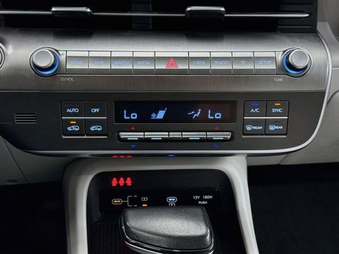 Used 2025 Hyundai Kona SEL FWD image 23