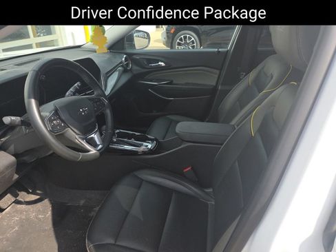 Used 2025 Chevrolet Trax ACTIV w/ Driver Confidence Package FWD image 13