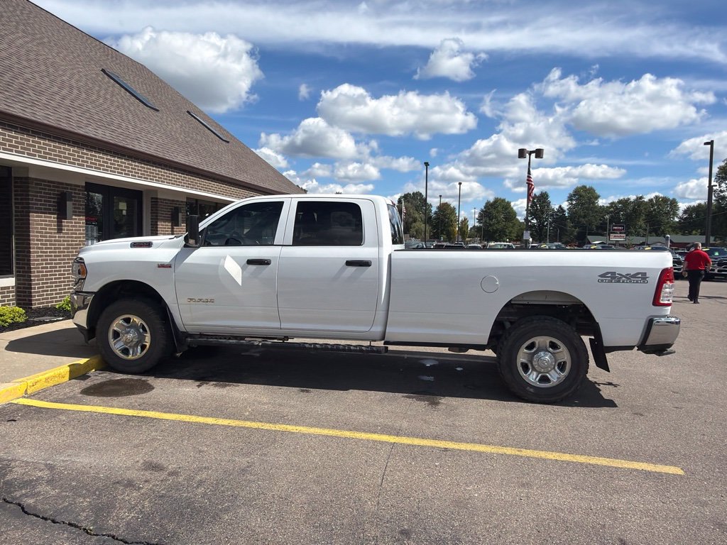 Used 2022 RAM 2500 Tradesman w/ Chrome Appearance Group AWD/4WD image 2