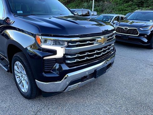 Used 2022 Chevrolet Silverado 1500 LTZ w/ LTZ Premium Package AWD/4WD image 8