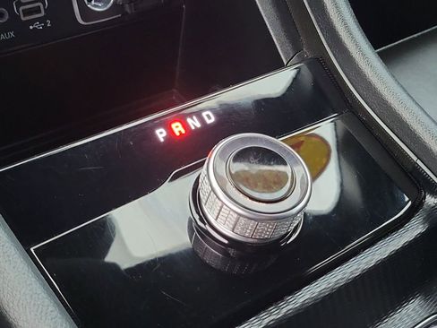 Used 2024 Jeep Grand Cherokee Limited image 14