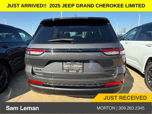 New 2025 Jeep Grand Cherokee Limited w/ Black Appearance Package image 12