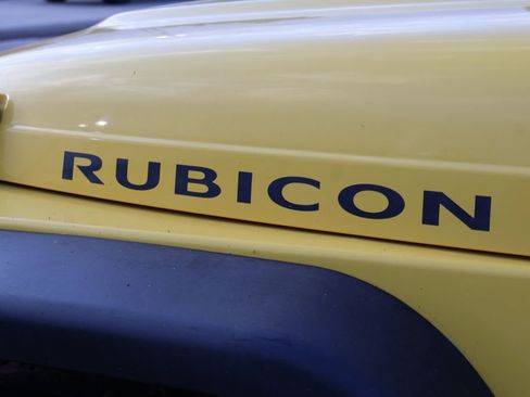 Used 2004 Jeep Wrangler Rubicon AWD/4WD image 3