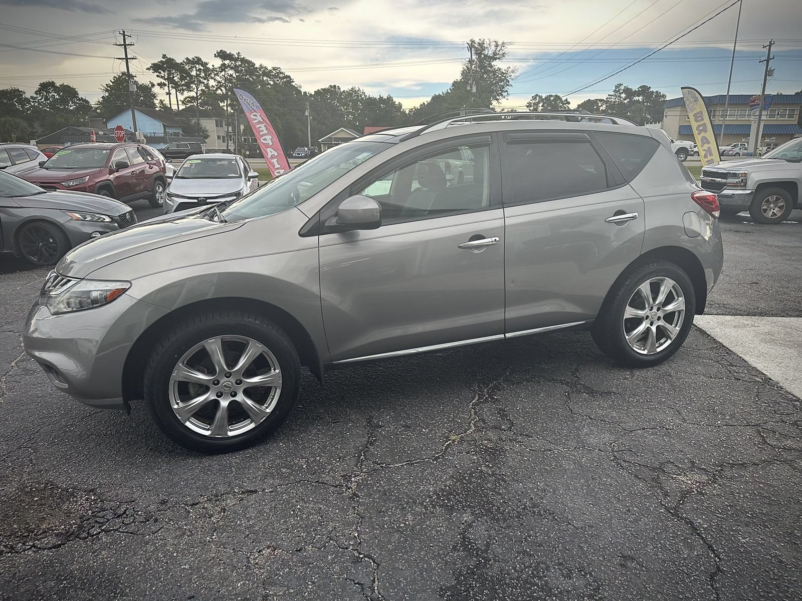 Used 2012 Nissan Murano LE w/ Platinum Pkg FWD image 3