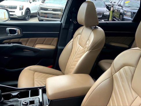 Used 2024 Kia Sorento SX Prestige w/ Olive Brown Leather Package image 27