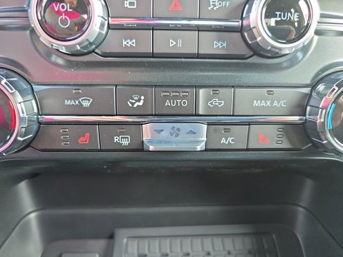 New 2025 Ford F150 XLT w/ Equipment Group 302A MID image 31