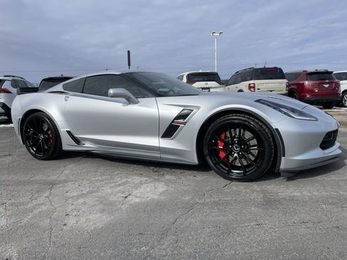 Used 2017 Chevrolet Corvette Grand Sport image 2