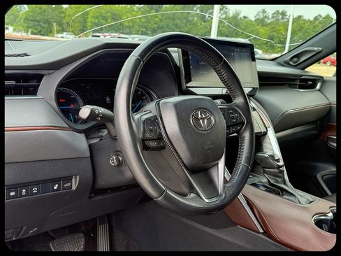 Used 2021 Toyota Venza Limited w/ Advanced Technology Package AWD/4WD image 24