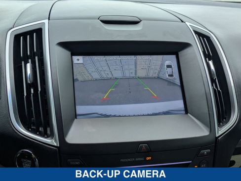 Used 2016 Ford Edge Titanium w/ Technology Package FWD image 32
