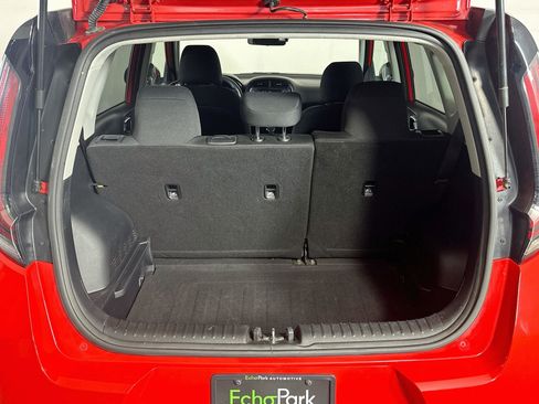 Used 2025 Kia Soul LX w/ LX Technology Package FWD image 28