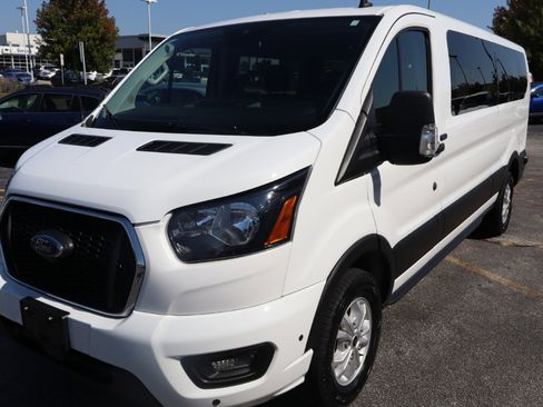 Used 2024 Ford Transit 350 XLT image 3