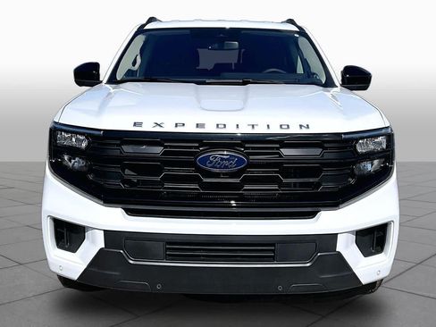 Used 2025 Ford Expedition Active AWD/4WD image 4