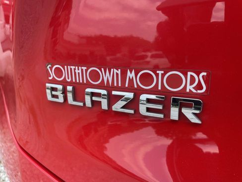 Used 2021 Chevrolet Blazer LT FWD image 12