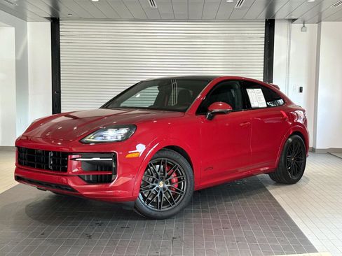 Certified 2025 Porsche Cayenne GTS AWD/4WD image 1