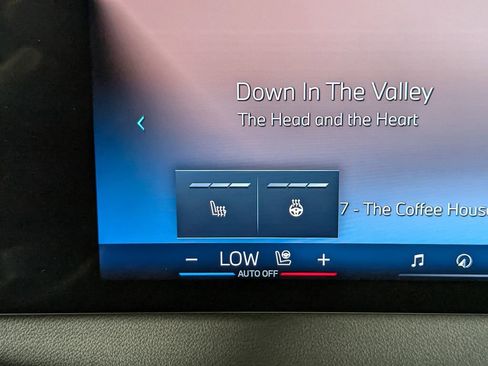 Used 2025 BMW iX xDrive50 w/ Premium Package image 23