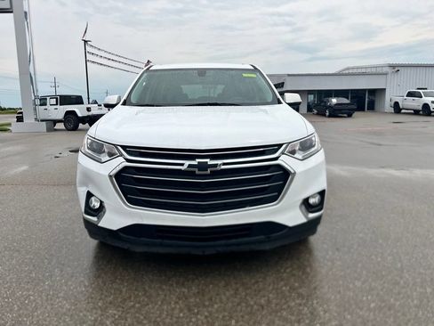Used 2020 Chevrolet Traverse LT FWD image 2