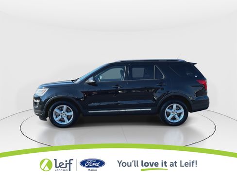 Used 2018 Ford Explorer XLT w/ Equipment Group 202A image 5
