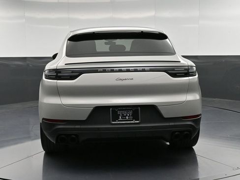 Certified 2023 Porsche Cayenne Platinum Edition image 7