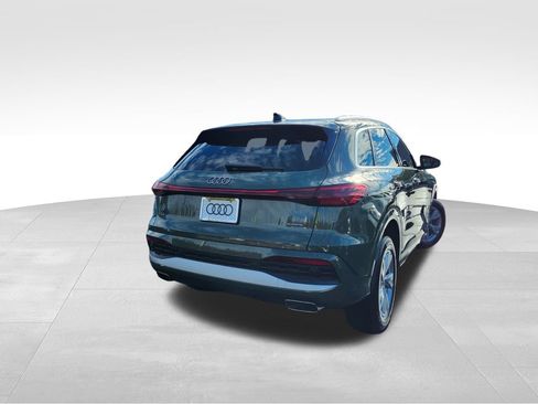 Certified 2025 Audi Q5 Premium image 7