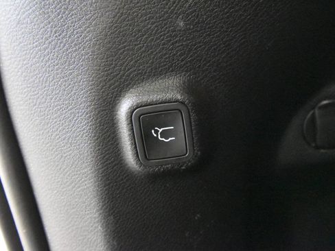 Used 2019 Jeep Cherokee High Altitude image 33