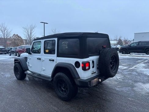 Used 2020 Jeep Wrangler Unlimited Freedom Edition image 8