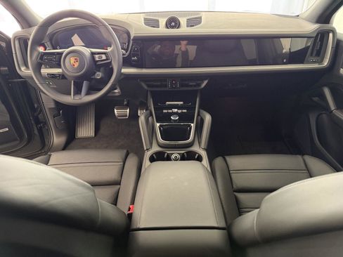 New 2026 Porsche Cayenne S image 17