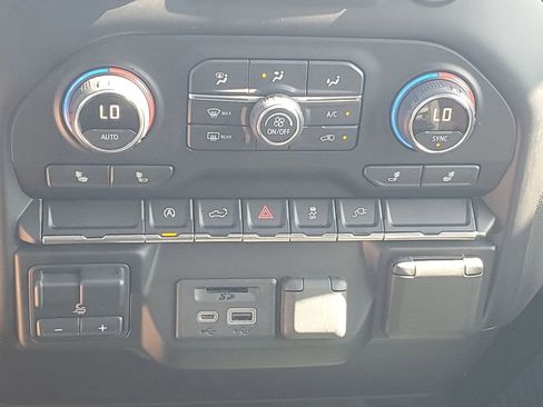 Used 2020 Chevrolet Silverado 1500 LT w/ All-Star Edition image 32