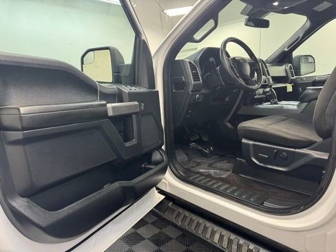 Used 2019 Ford F150 XLT w/ Equipment Group 302A Luxury AWD/4WD image 12