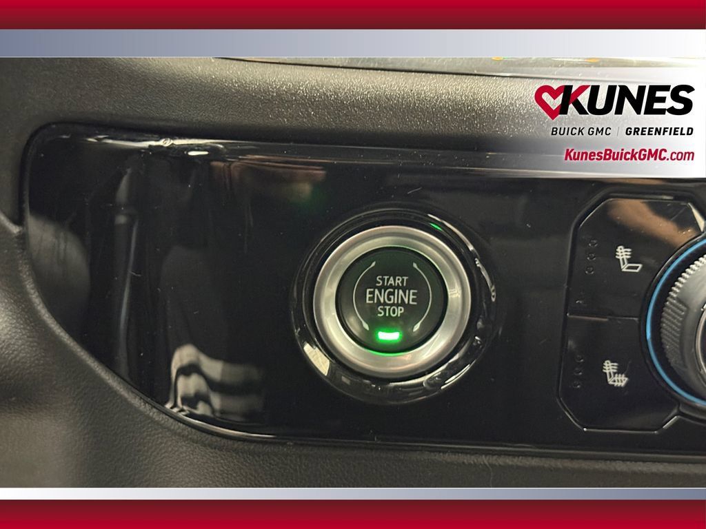 Used 2024 Chevrolet Silverado 1500 LT AWD/4WD image 31