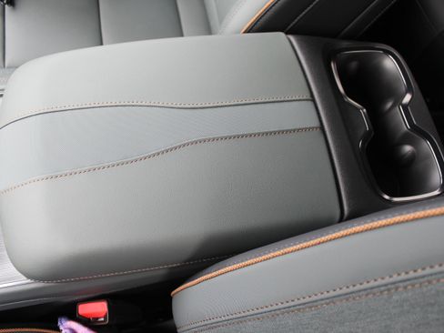 New 2026 GMC Acadia AT4 image 35