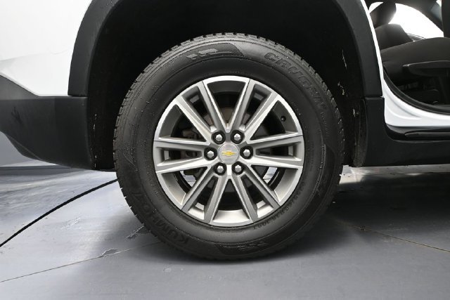 Used 2023 Chevrolet Traverse LT AWD/4WD image 10