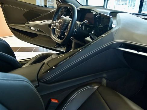 Used 2025 Chevrolet Corvette Stingray Coupe w/ 1LT RWD image 26